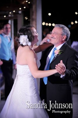 Best Lakeside wedding at Paradise Cove in Orlando, Florida - Wedding photographer - Sandra Johnson (SJFoto.com)